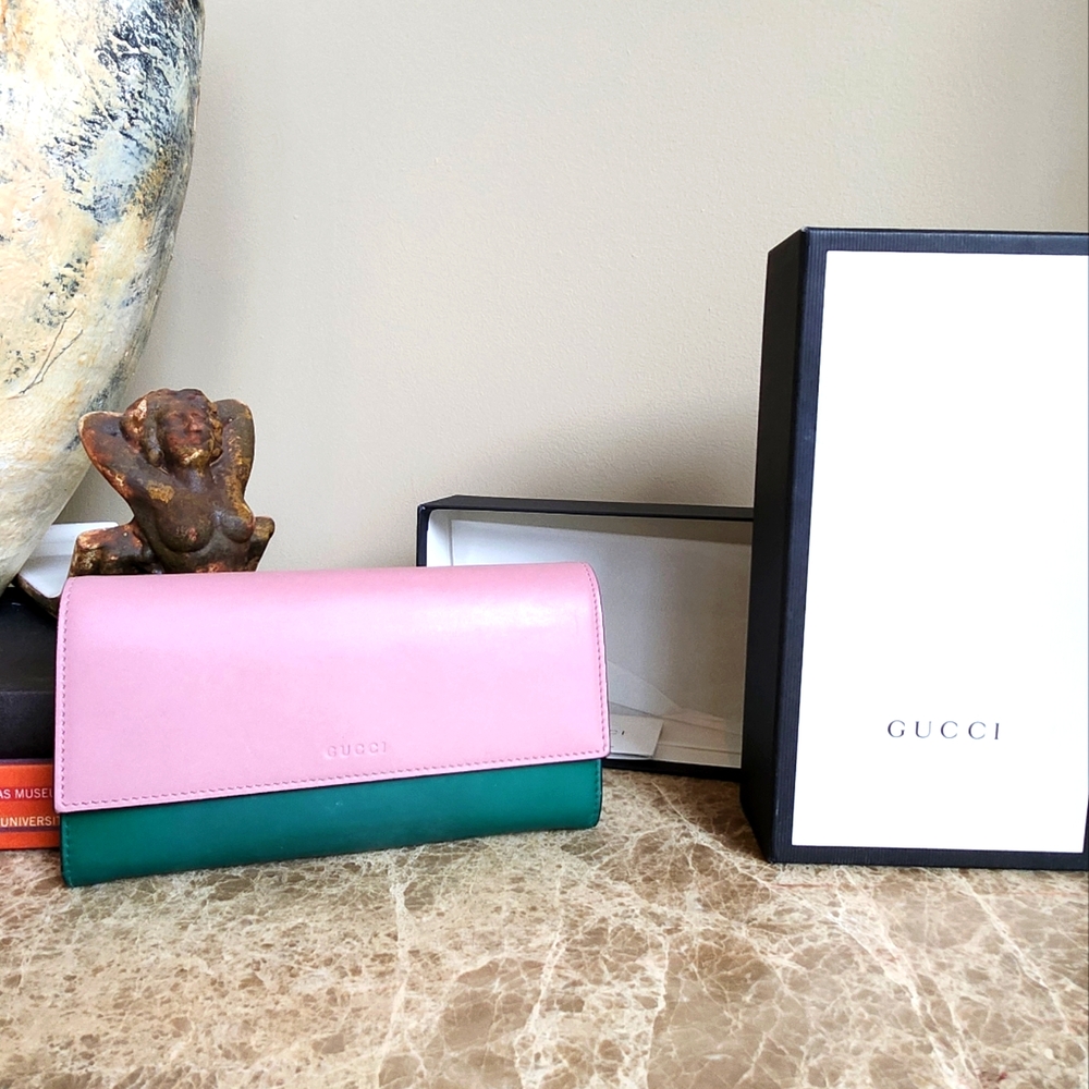 Gucci Pink and Green Wallet